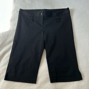 Wrapper Black Bermuda Shorts Capri Stretchy Button